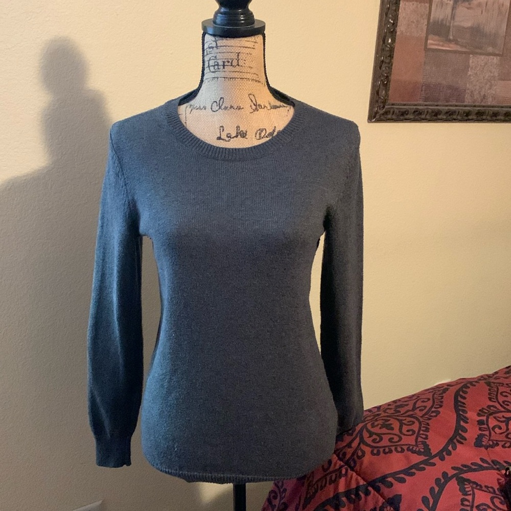 ❤️HP❤️Old Navy Women’s Sweater